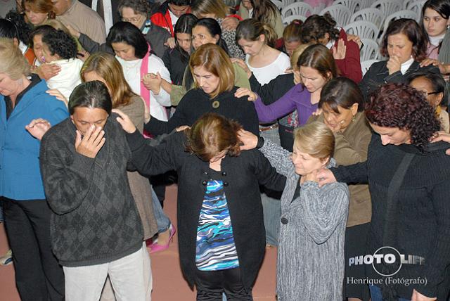 HEN_6337 cpia.jpg - O povo foi tocado por Deus